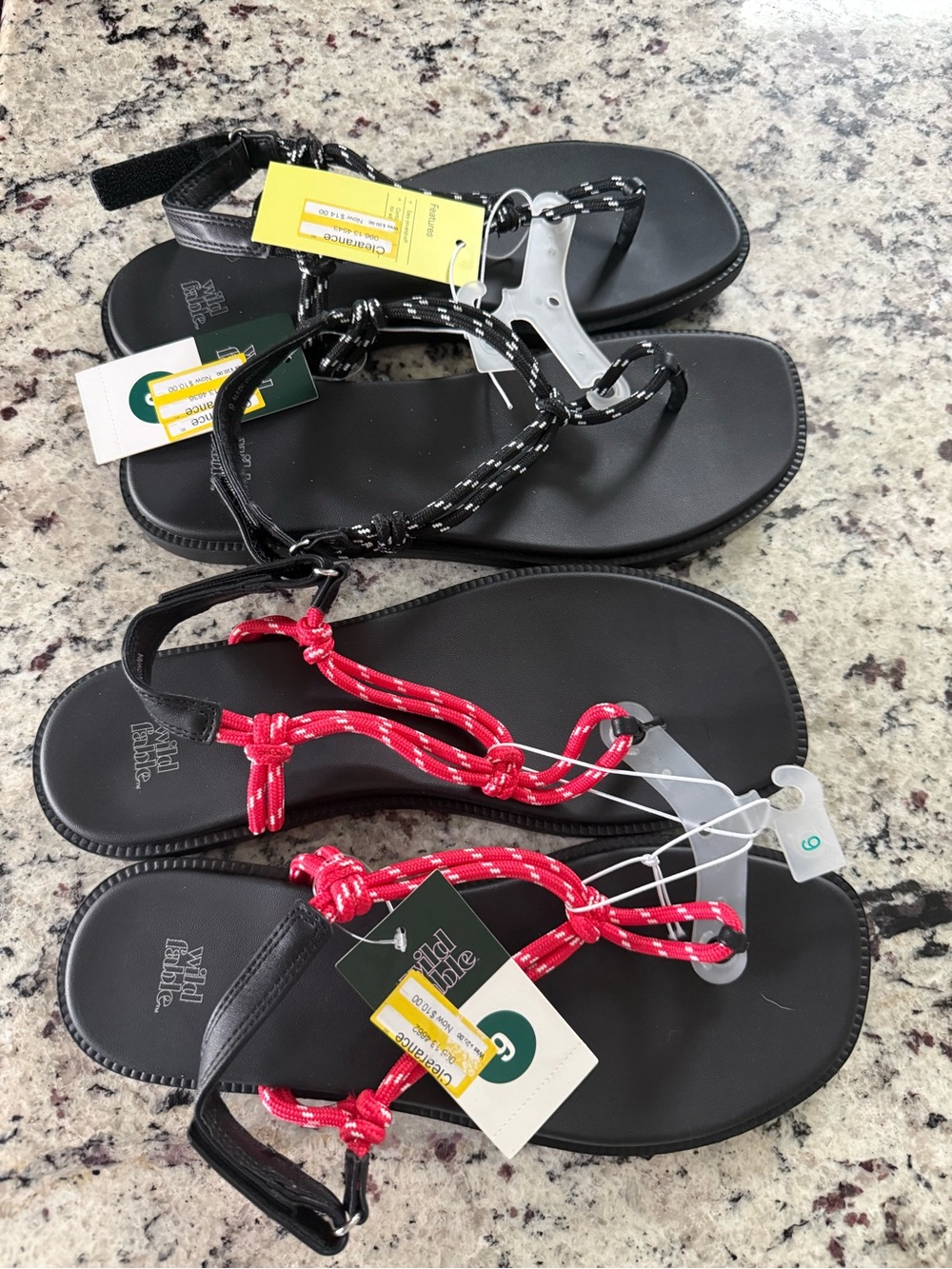 Old Navy Women’s Black & Red Sandals, size 9